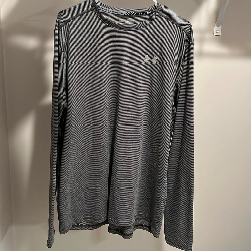 Under Armour Stripped Long-sleeves Men’s XL  Like NEW